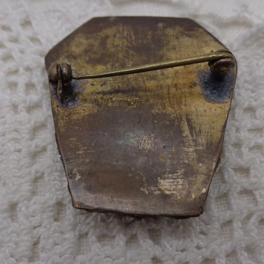 Antique Cinnabar & Enamel Chinese Good Luck Brooch - Picture 5 of 6